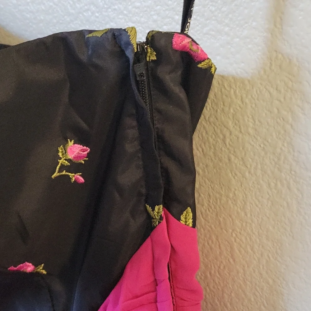 Betsey Johnson Evening embroidered floral dress size 10 - Picture 6 of 7